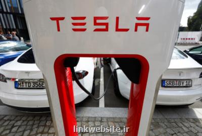 باگ تسلا در شارژ رایگان خودرو های رقیب
